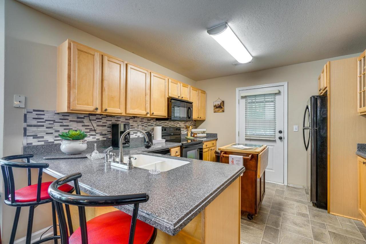 Pigeon Forge Home With Screened Porch, 3 Mi To Town! Bagian luar foto